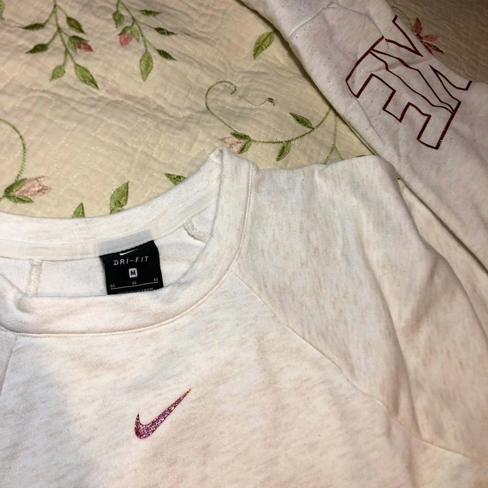 Nike Cropped Top